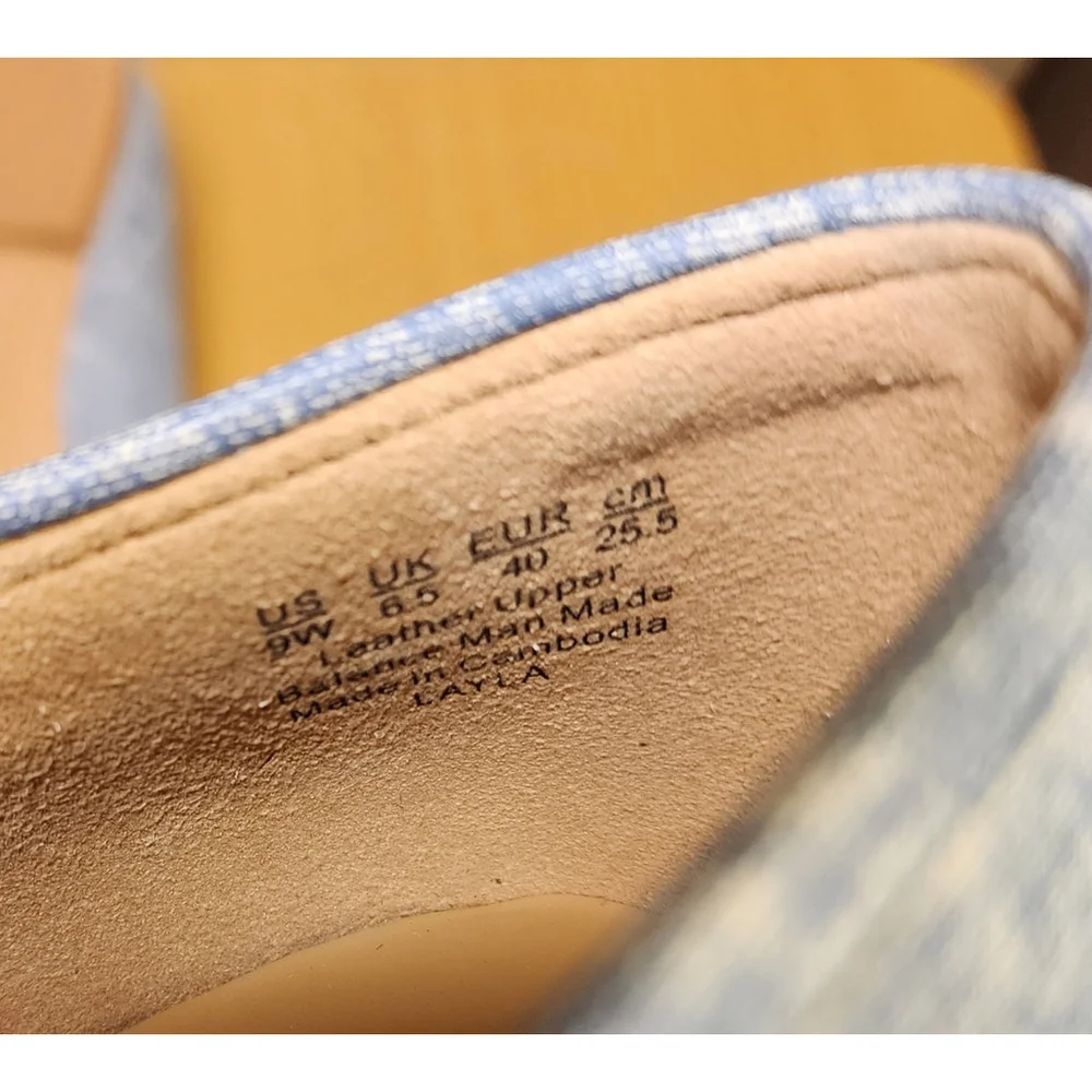 Naturalizer leather moccasins